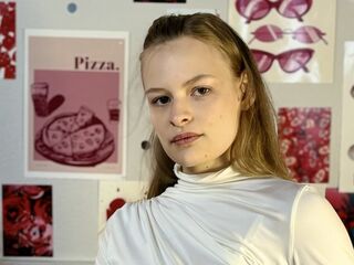 livesex RaeannCeronsky