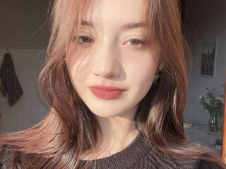 cam girl masturbating with dildo RayleneCarone