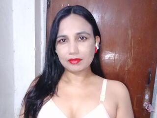 naked SadiaAngel