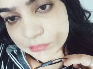 live webcam performer Sanamjii