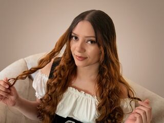 masturbating webcam girl SaraDrew