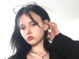 naked cam girl fingering pussy SaraHillton