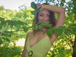 camgirl playing with sextoy SarraNoir