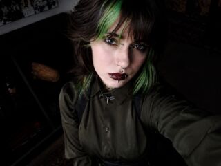 mastubating web cam girl ShadowBelle