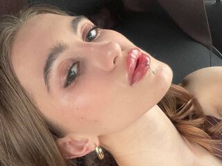 porn cam SilviaCoey