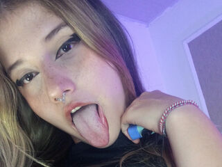 camwhore masturbating SofiiaVance