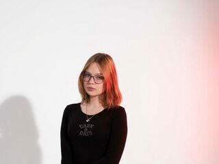 free pussy webcam SuzanGoldstein
