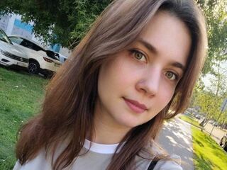 live webcam performer SweetyKi