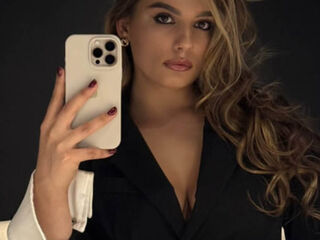 naughty camgirl picture TaHillmer