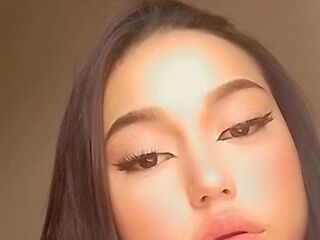 cam girl masturbating with vibrator ValerySandoval