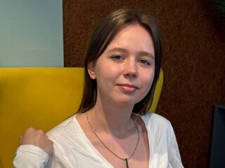 camgirl playing with sex toy VeronaFurr