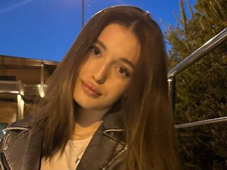 camslut spreading pussy VeronicaColle