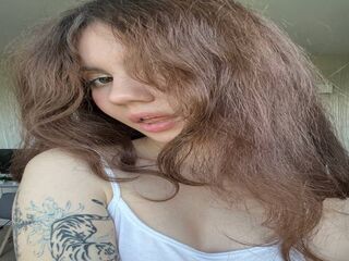 cam girl masturbating with vibrator WilliamSith