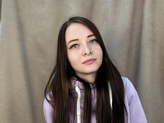 girl topless chat ZeldaDarlington