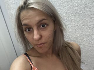 naked cam girl gallery lizzielizzie
